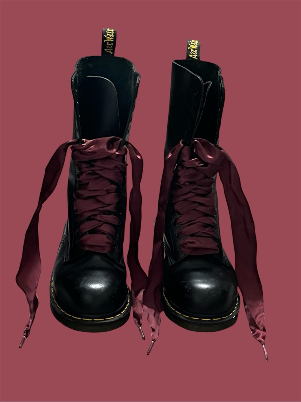 Dr. Martens Black Leather Lace-Up Boots with Burgundy Ribbon Laces. Sz 38eu 7US